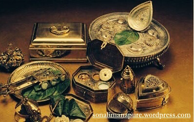 'Paandaans' and 'supari' cutters (Suresh Cordo)